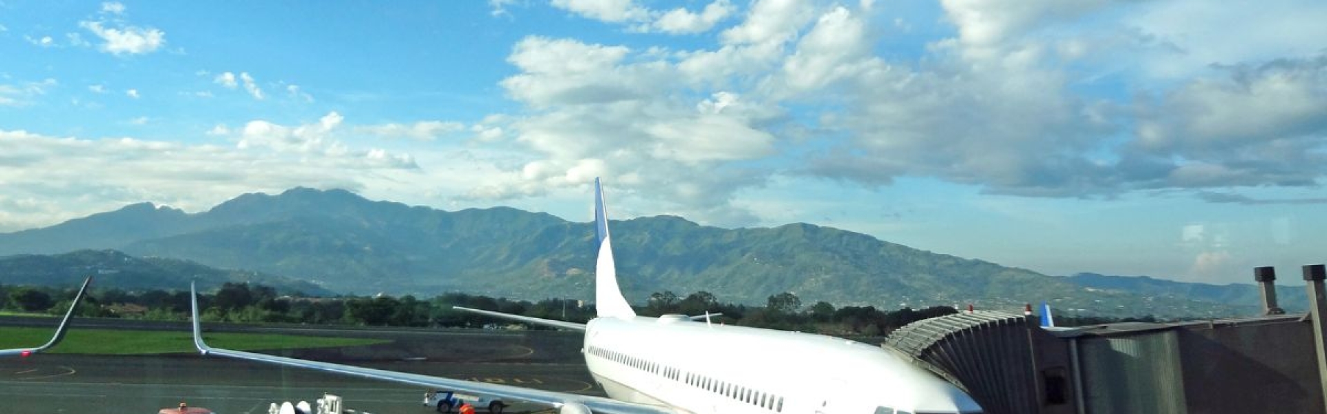 Which U.S. Airports Have Direct Flights to Costa Rica?